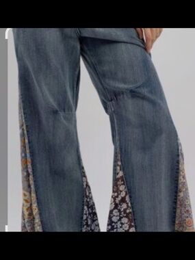 Blue Velvet Wide Leg Jeans Size Small High Rise NWOT Trendy Denim